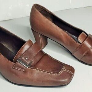 Dressbarn Ladies 7 1/2M Pumps